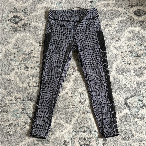 Lululemon Athletica Wild And Free Tight Fall Net White Black - Picture 1 of 12